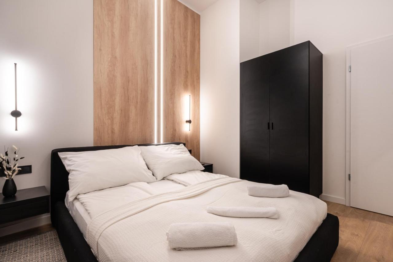E56 - Grand Boulevard Heritage Residence - Best Location By Bqa Budapest Exterior photo